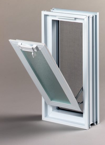 Went 1x2 okno wentylacyjne do pustaków szklanych i luksferów otwarte